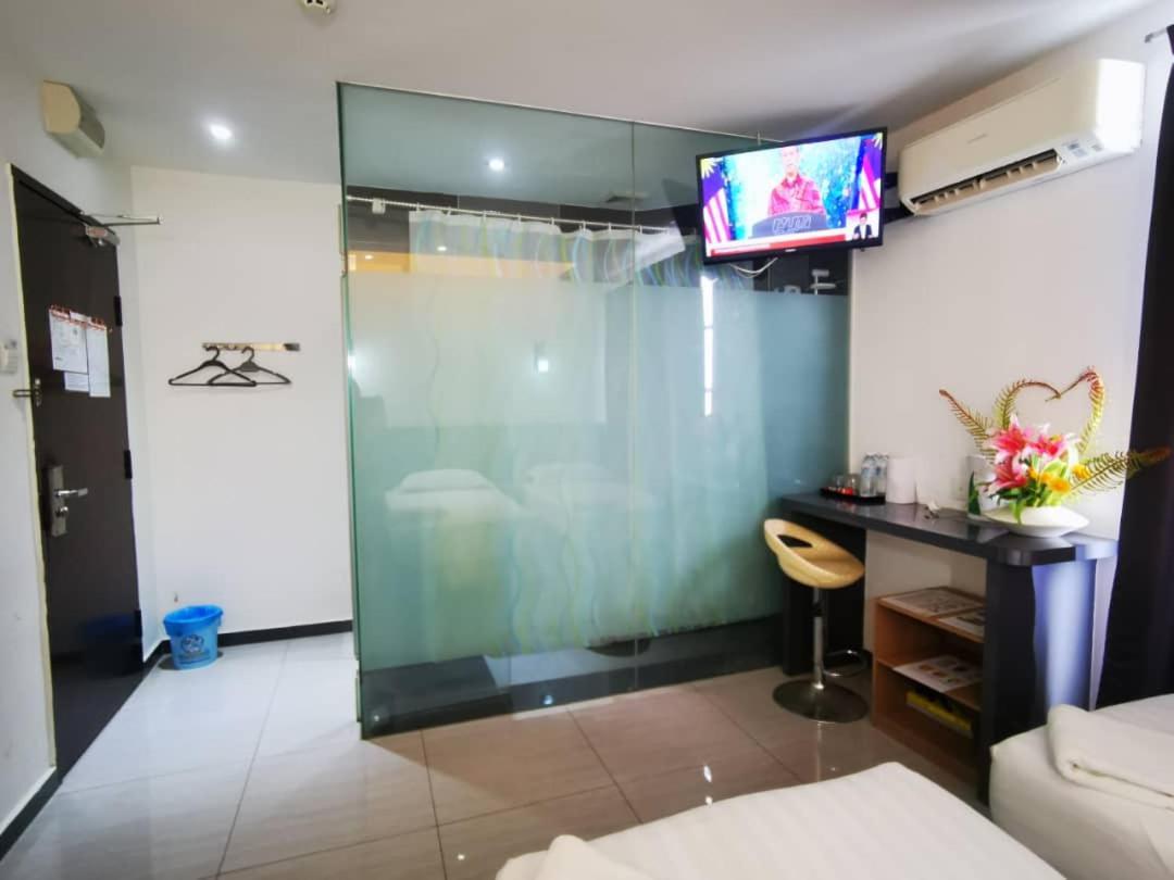 Dolphin Hotel Klang Eksteriør billede