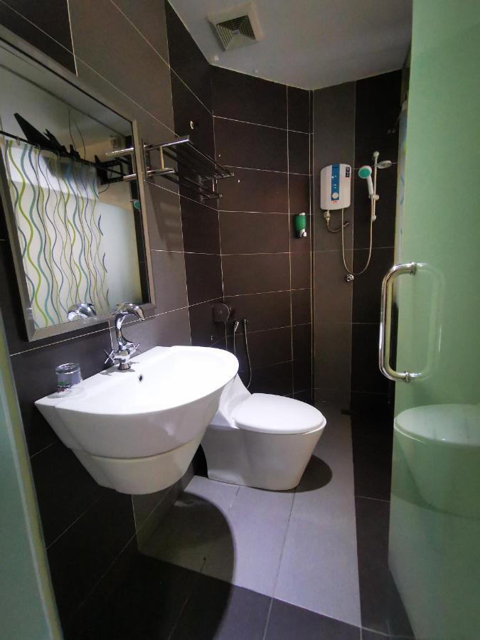 Dolphin Hotel Klang Eksteriør billede