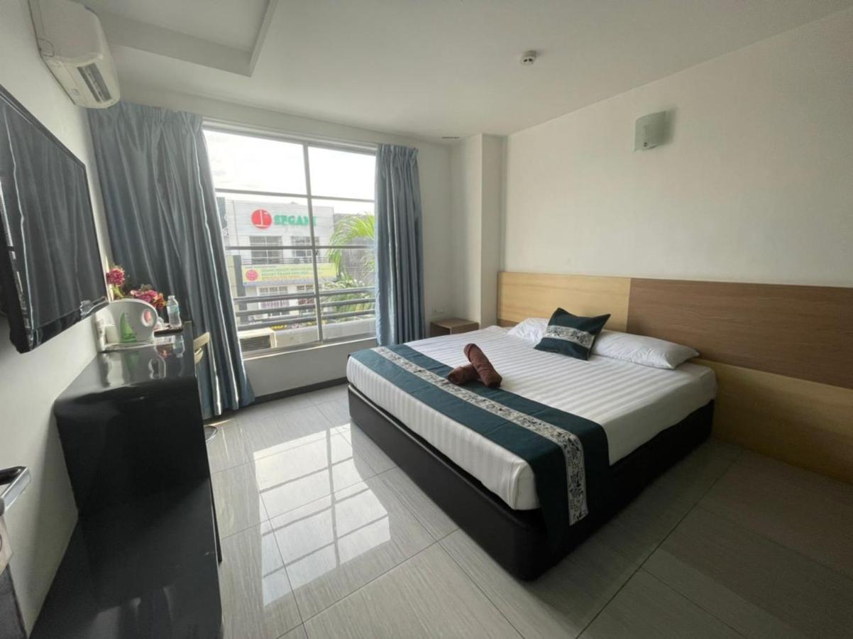 Dolphin Hotel Klang Eksteriør billede