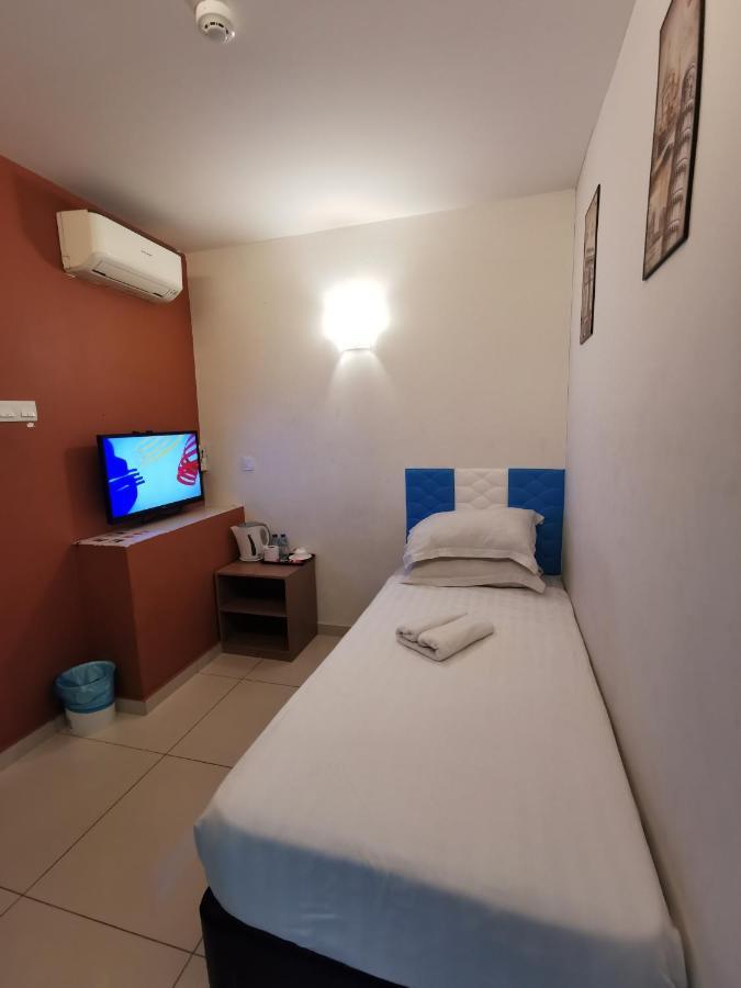 Dolphin Hotel Klang Eksteriør billede