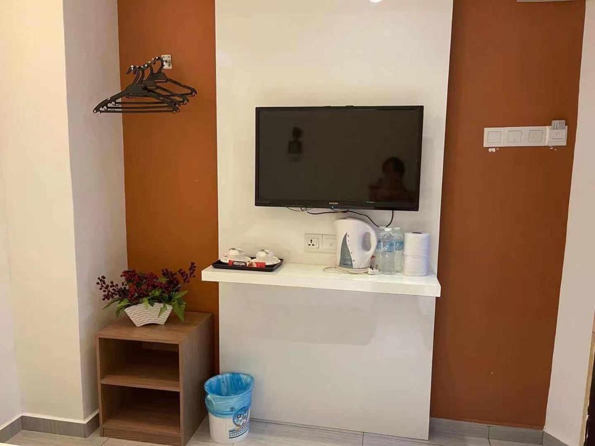 Dolphin Hotel Klang Eksteriør billede