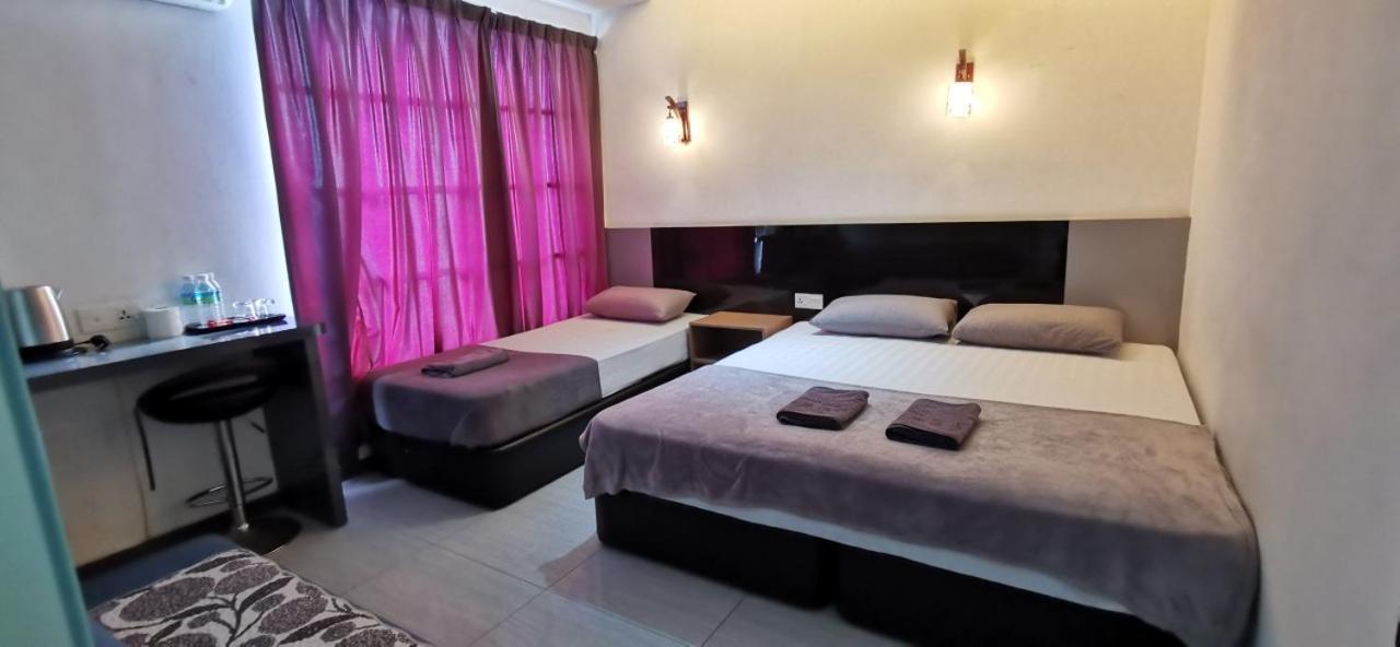 Dolphin Hotel Klang Eksteriør billede